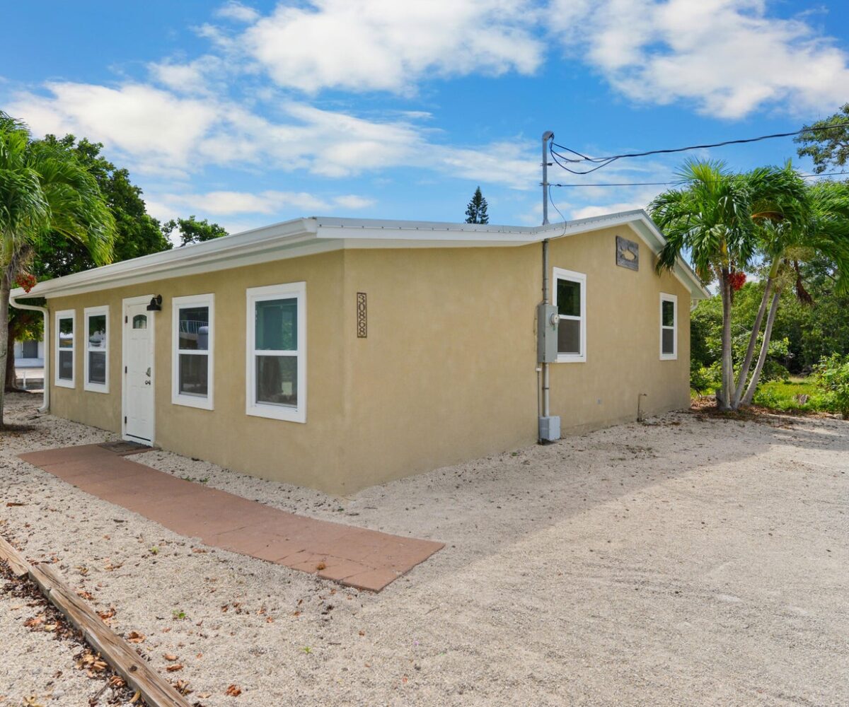 Updated CBS 3 bedroom, 1 bath canal-front home situated in the desirable Doctor's Arm neighborhood of Big Pine Key